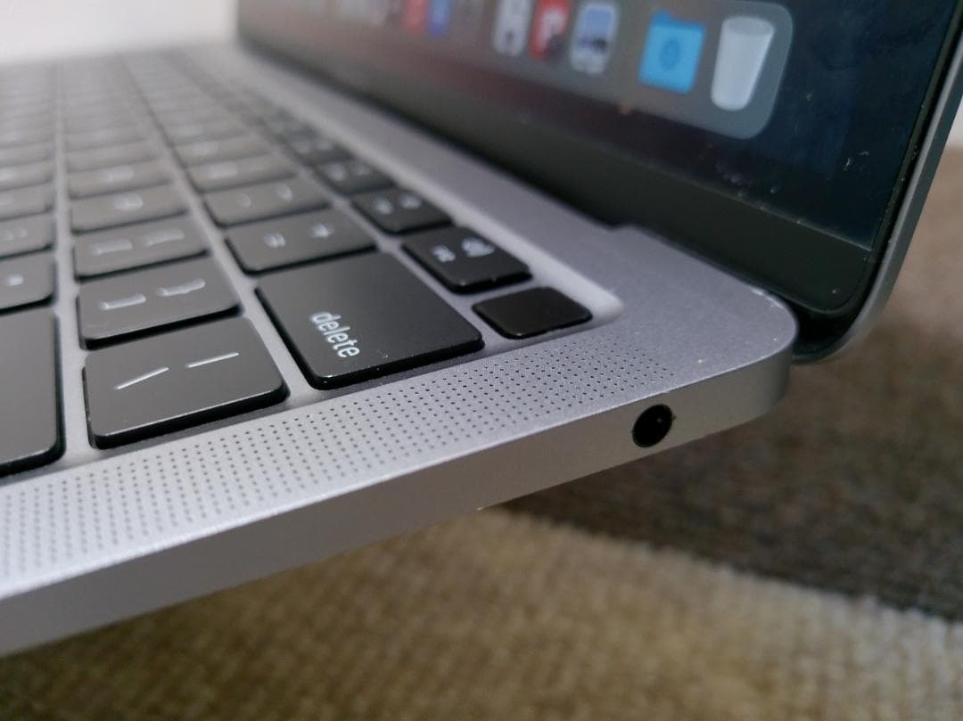 Mac Air 2020 A2179 13㌅ バッテリー正常『充放電3回』