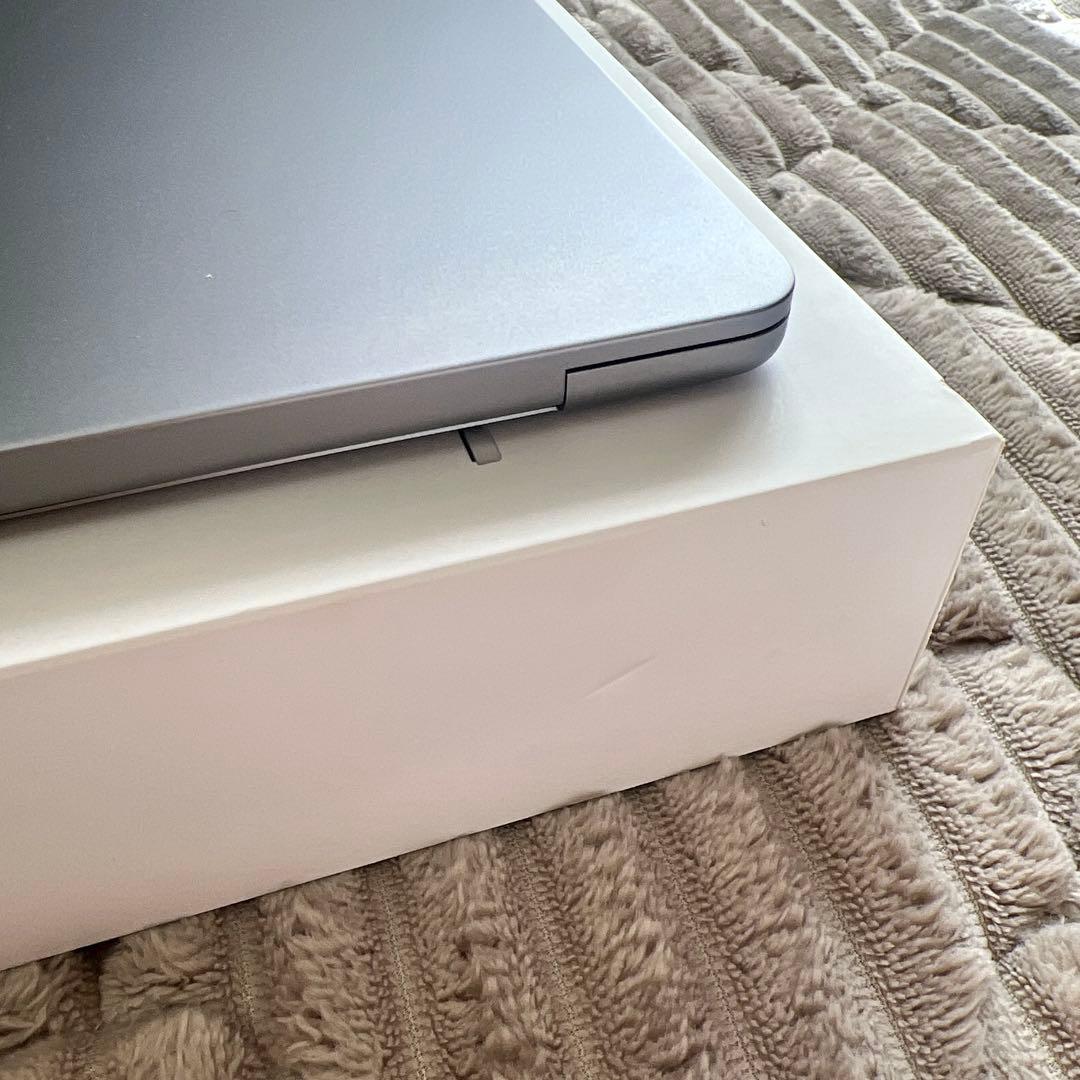 MacBook Air M3 13インチ 16GB 256GB 美品