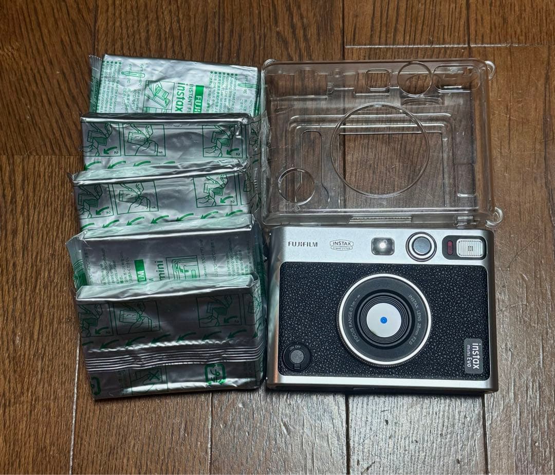 富士フイルム instax mini Evo