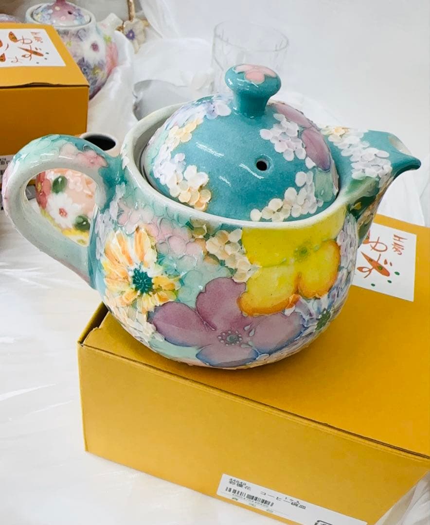 【新品未使用】工房「ゆずりは」丸ポット　瀬戸焼 食贈り物