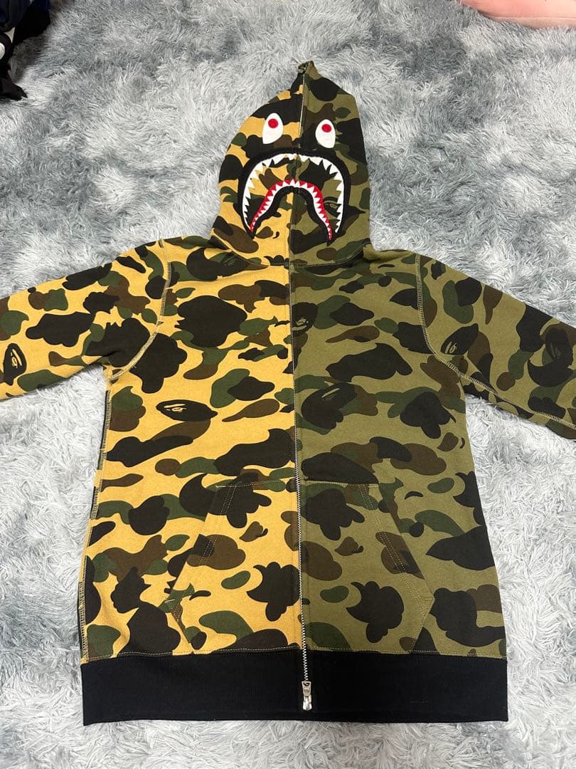 美品 A BATHING APE シャークパーカー 迷彩 1st camo