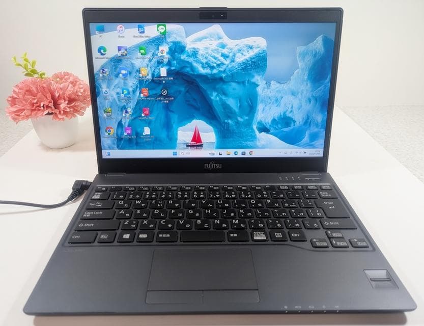 【超美品】Win11✨新品8GB✨薄型＆超軽量✨ノートパソコン✨持ち運びに