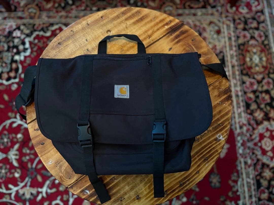 Carhartt メッセンジャーバッグ ブラック