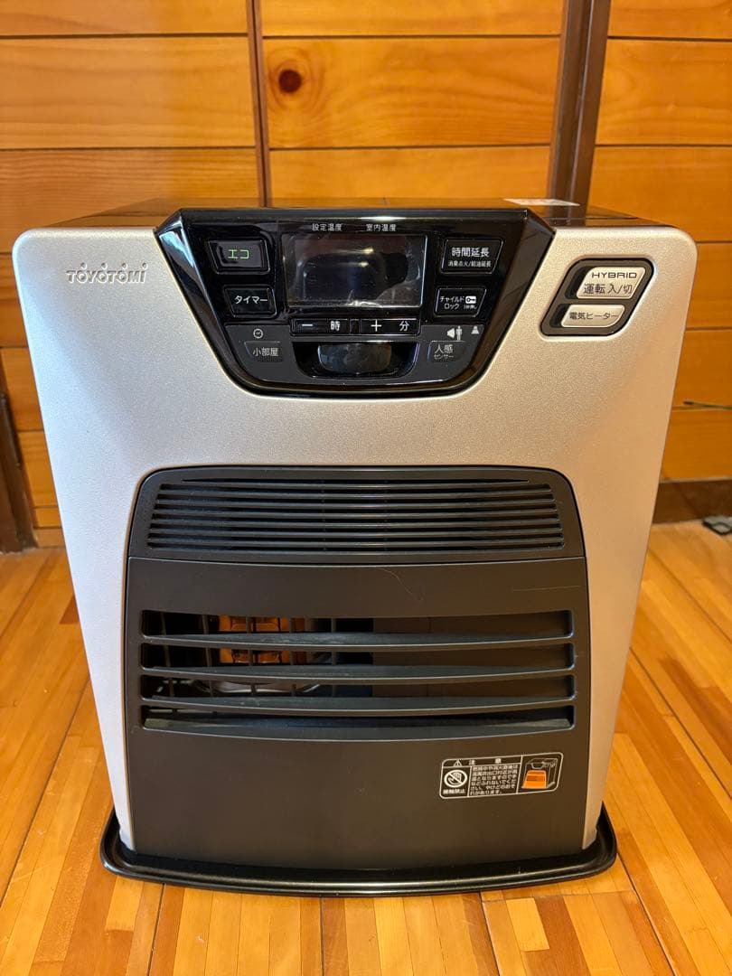 TOYOTOMI 石油ファンヒーター　電気ヒーター　シルバー/ブラック