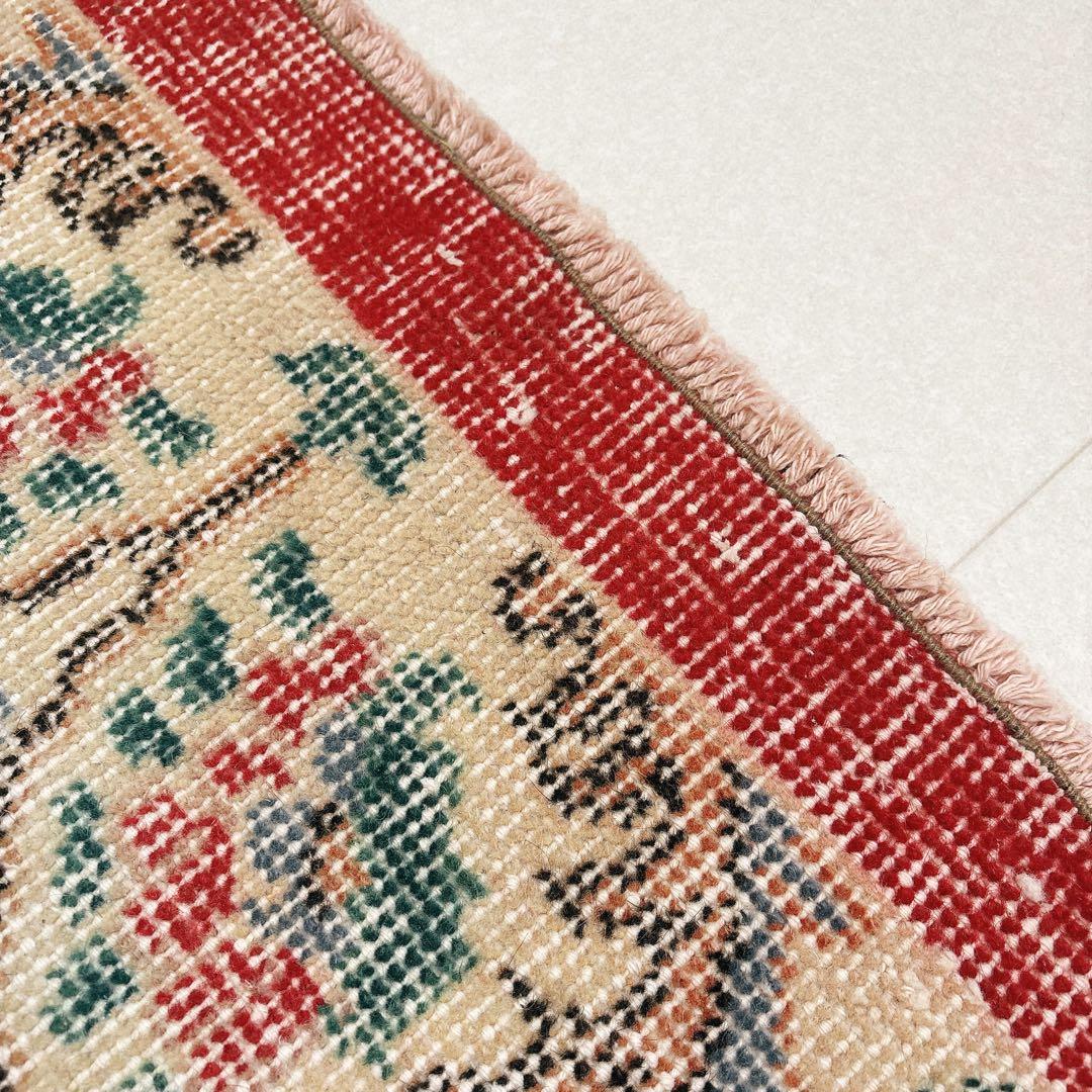 いちご　トルコ　ヴィンテージラグ　ピンク　グリーン　フローラル