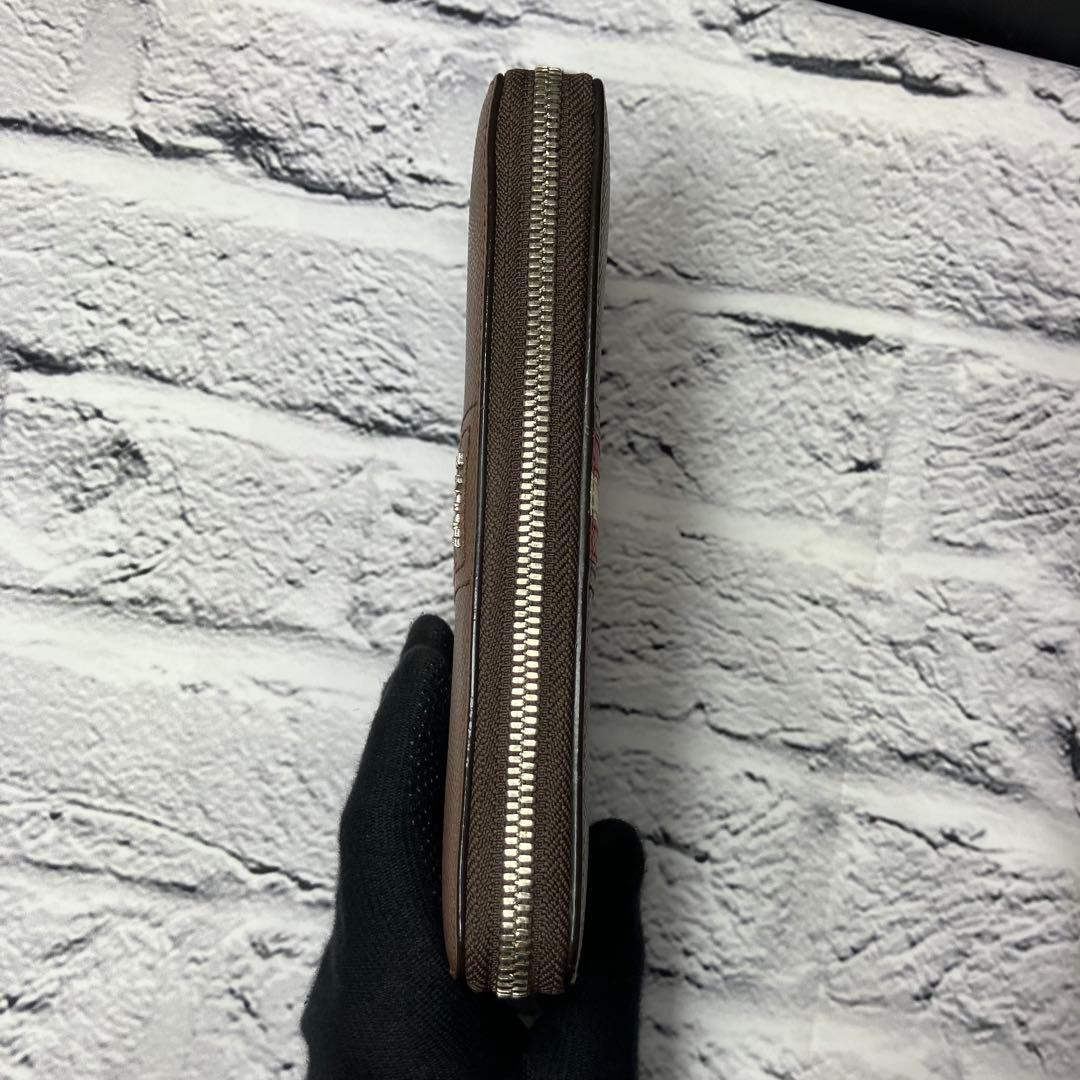 美品✨バリー トレインスポッティング シボ革 ロゴ金具 ラウンドジップ 長財布