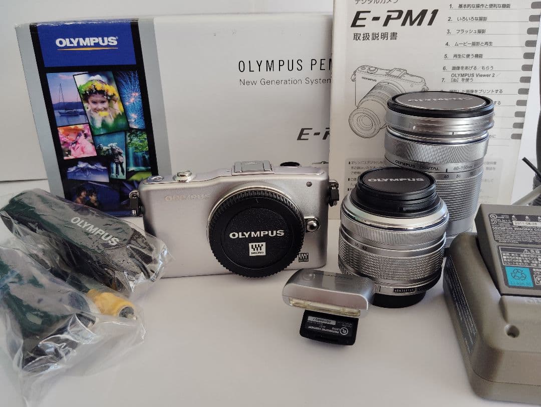 OLYMPUS E-PM1 ミラーレス一眼ダブルズームレンズ