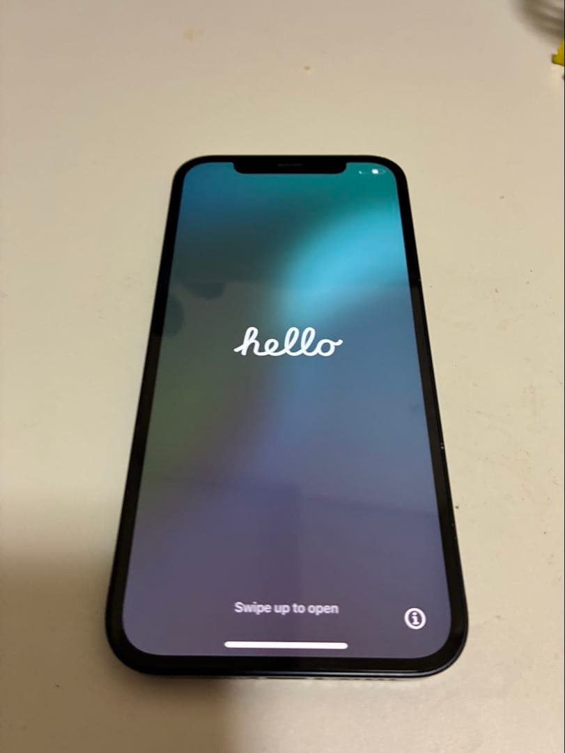 Apple iPhone 12 ブラック