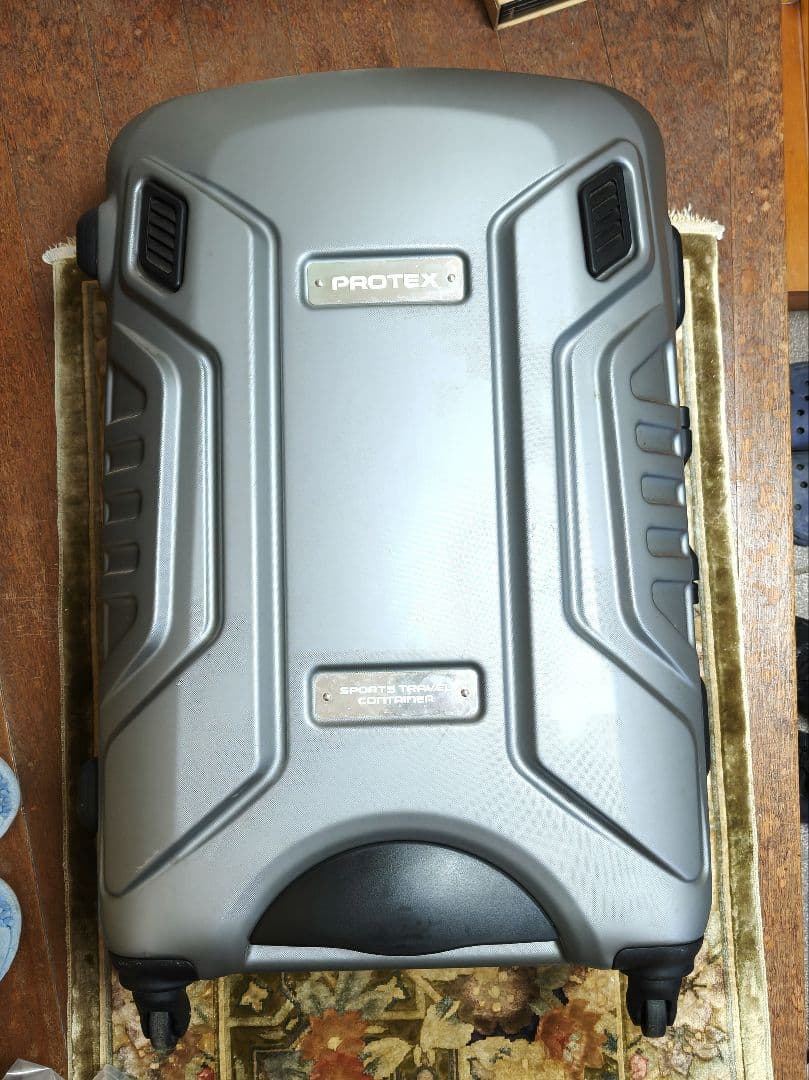 PROTEX 大型ダイビングスーツケース シルバー　z330