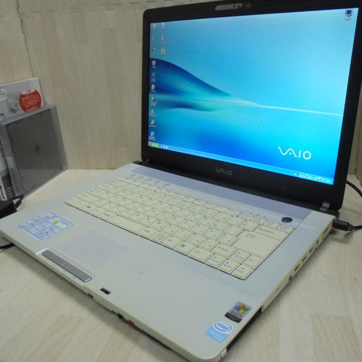 VAIO PCG-7N4N　15.4ノート／SSD512GB　WindowsXP
