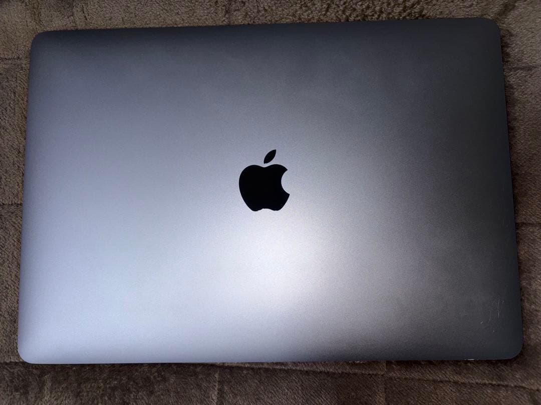 MacBook pro 2019 13インチ　128GB 8GBメモリ