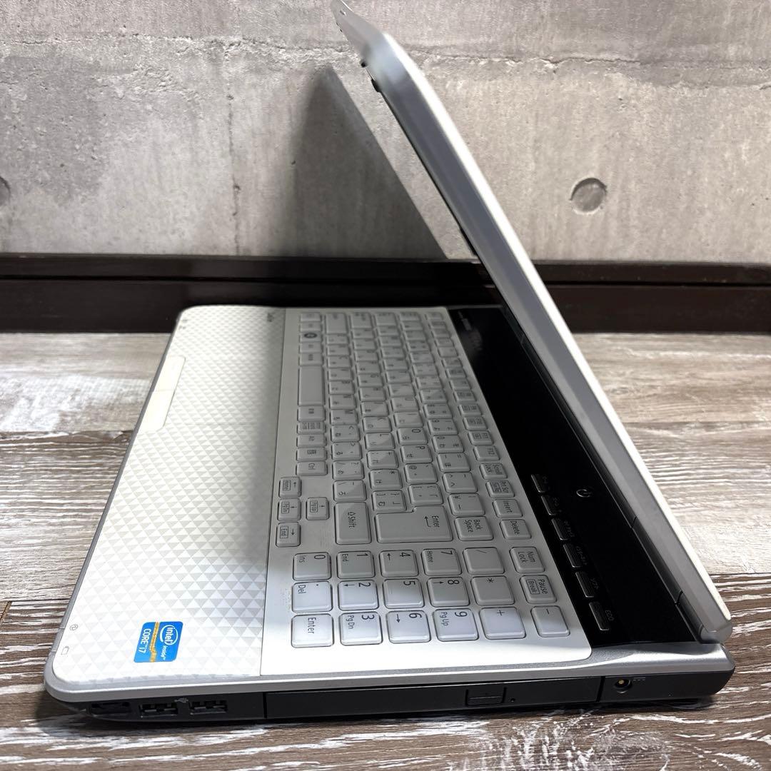 爆速仕様 Core i7 NEC LAVIEノートパソコン SSD