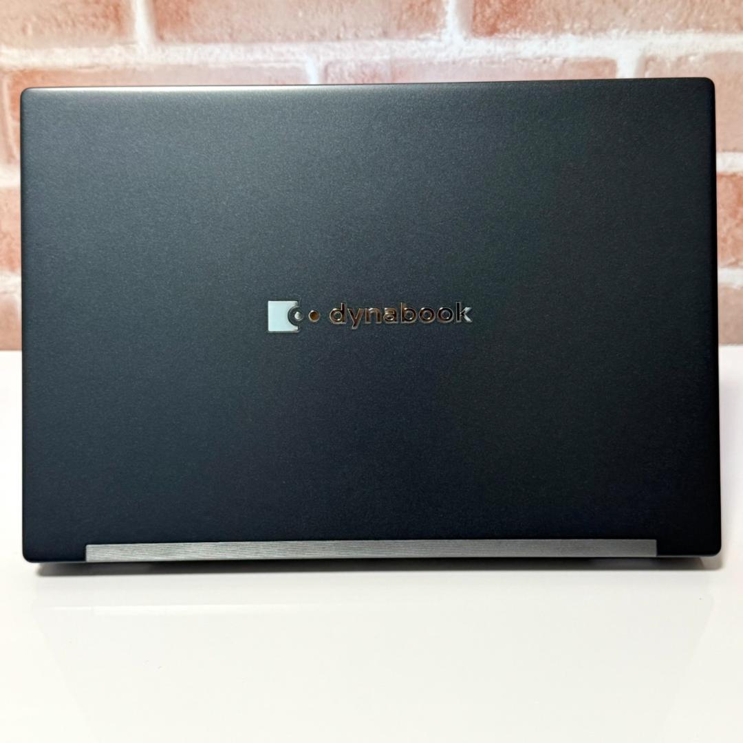 ★超絶美品★ 超軽量869g 第11世代Corei7 dynabook G02