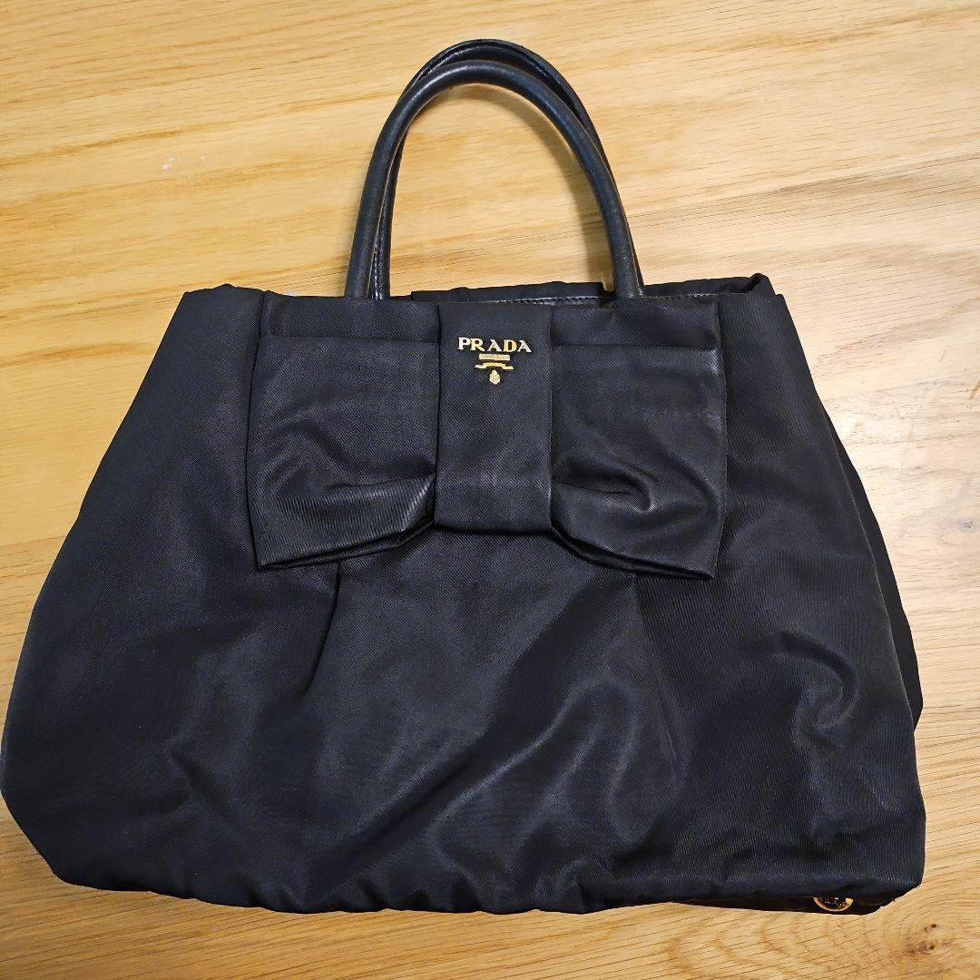 【週末限定値下げ】PRADA ブラック リボン付き バッグ