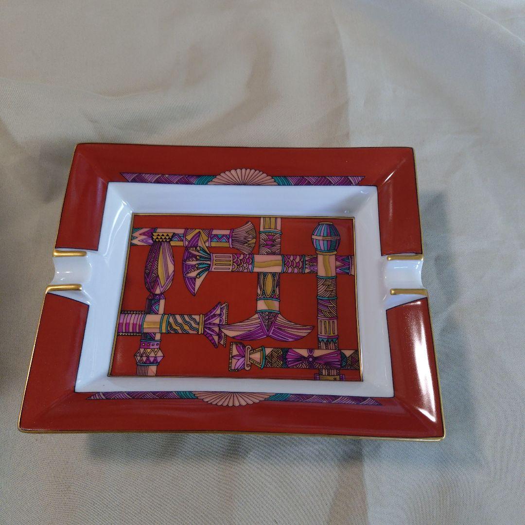 HERMES♥幾何学模様 陶器製灰皿 金縁