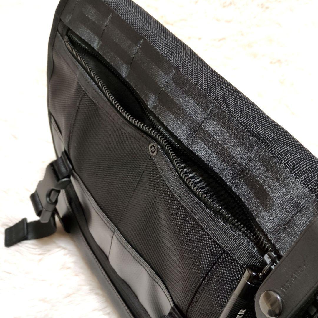 【超美品】PORTER　HEAT　ヒート　メッセンジャーバッグ S　マグライト付