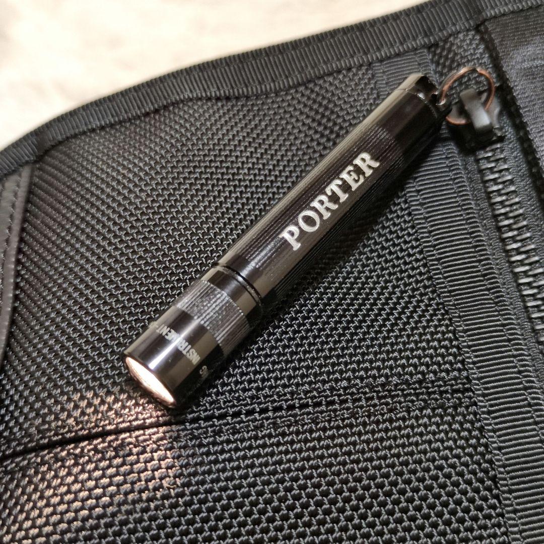 【超美品】PORTER　HEAT　ヒート　メッセンジャーバッグ S　マグライト付