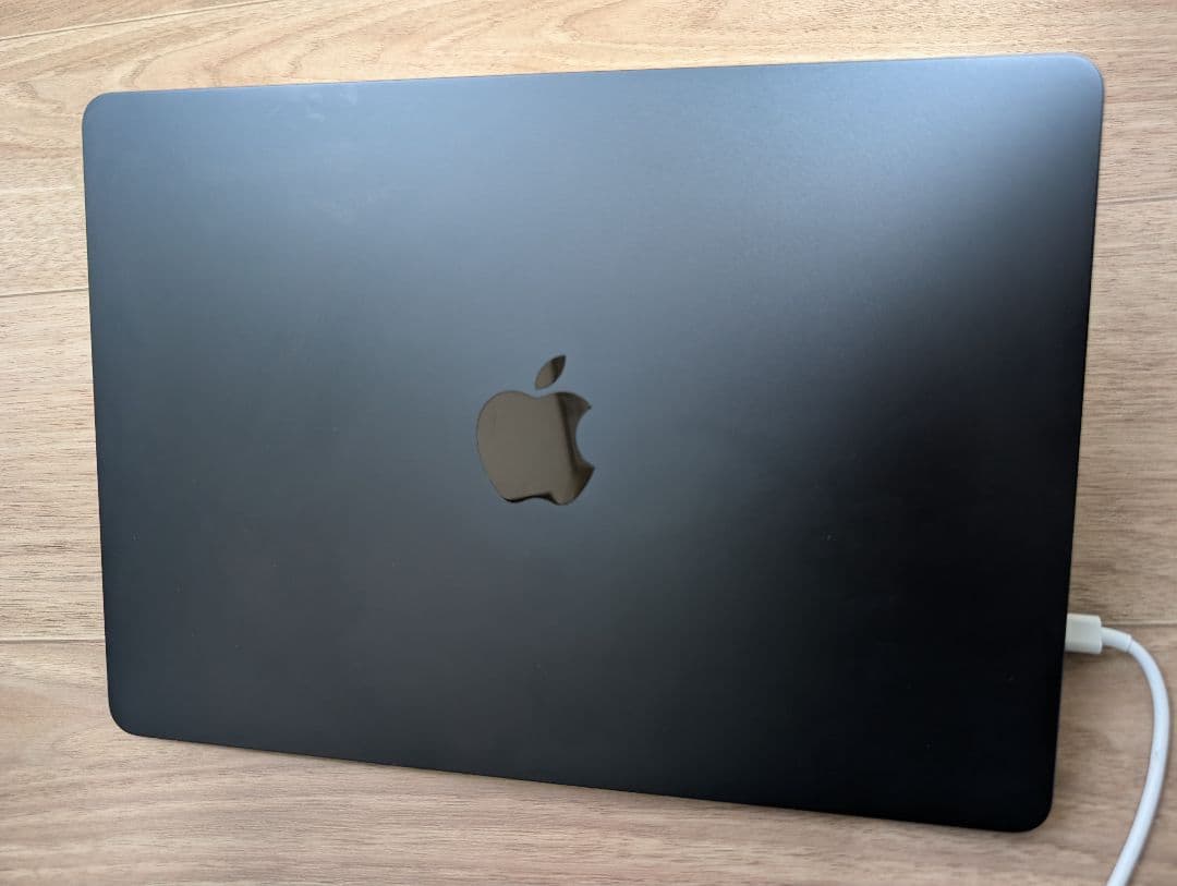 MacBook Air (M2, 2022) ・メモリ24GB,SSD256GB