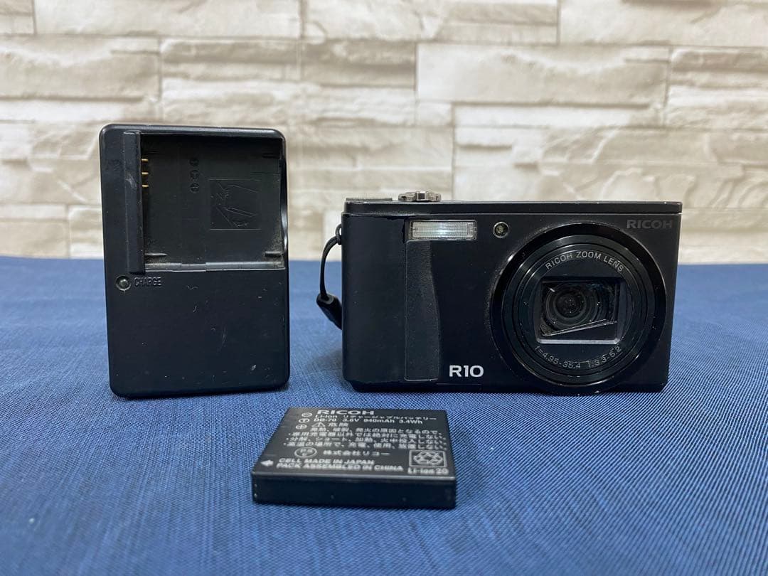 RICOH R10 コンパクトデジタルカメラ