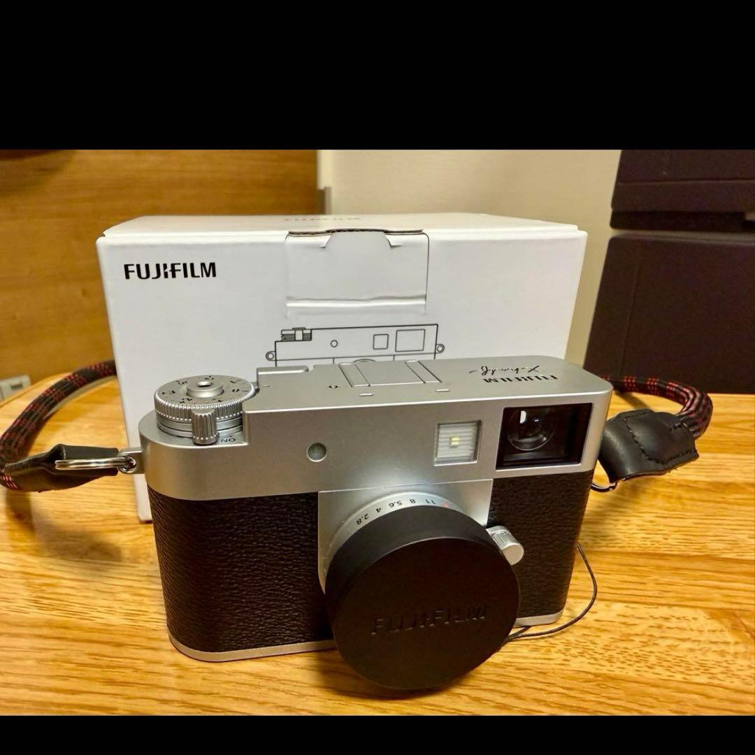 FUJIFILM X-Half X-HF1 シルバー