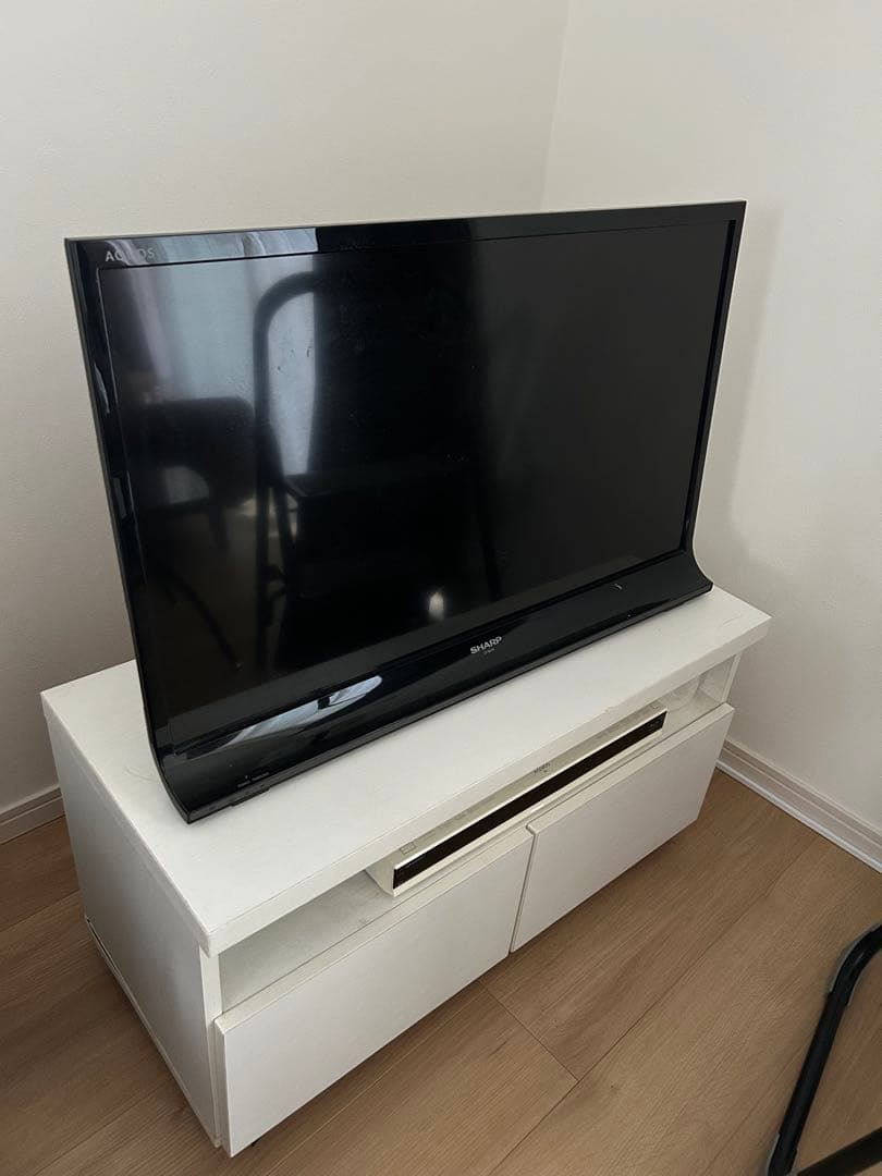 32型　液晶カラーテレビ　SHARP