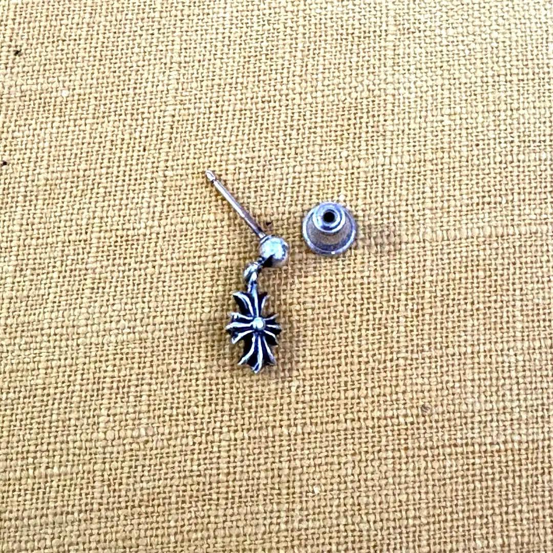 CHROME HEARTS[正規品]タイニーE CHプラス ドロップイヤリング