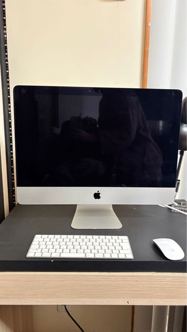 iMac 21.5インチ シルバー キーボード・マウス付き
