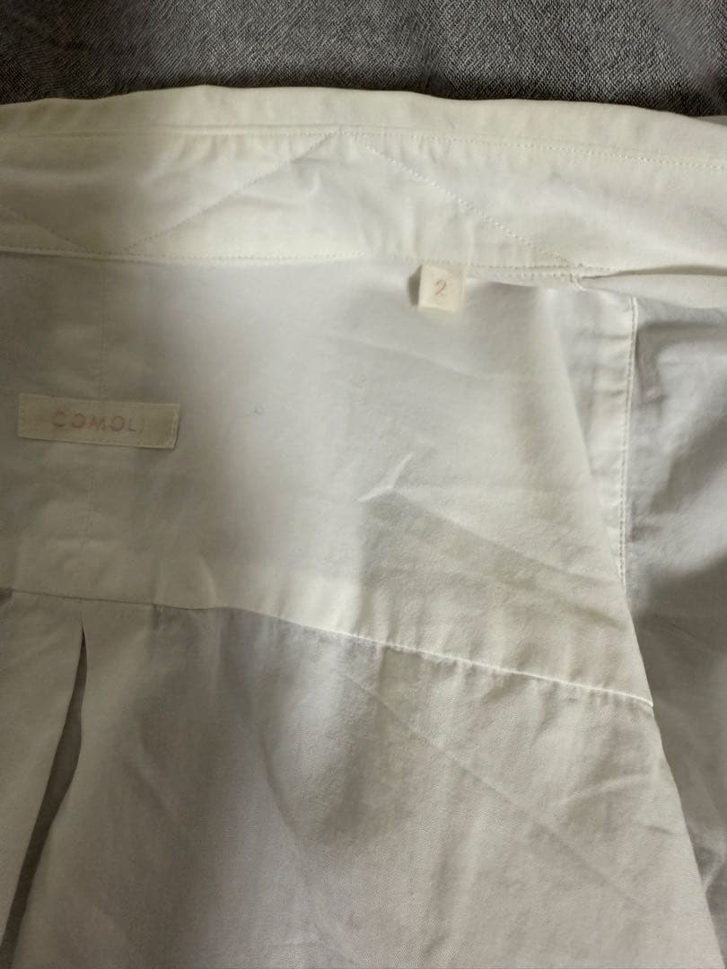 COMOLIシャツ ホワイト(サイズ2)