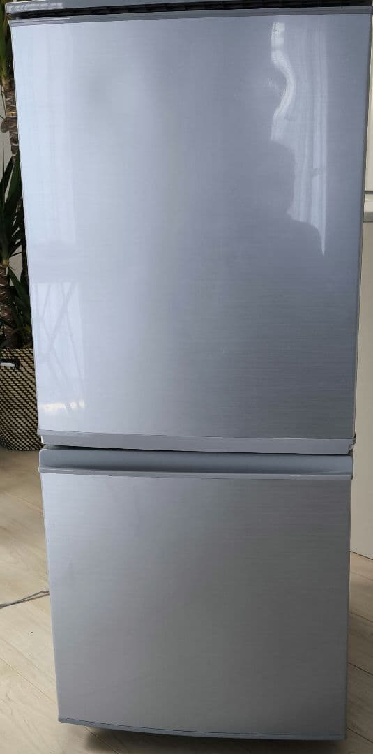 SHARP シルバー 冷蔵庫 2ドア　SJ-D14C-S 年式 2017年