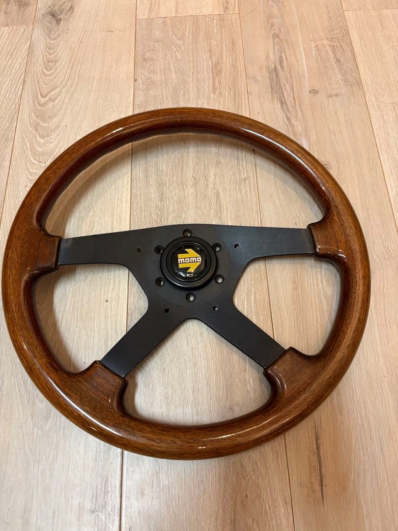 momo ウッド ステアリング イタリア製
