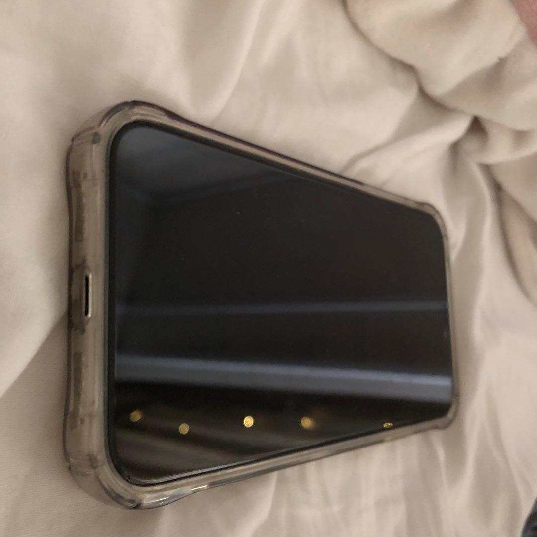 スマートフォン本体 クリアケース付き