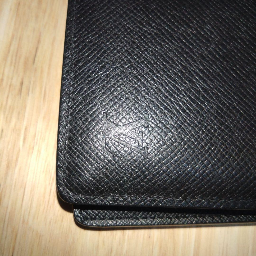 LOUIS VUITTON　ルイ・ヴィトン　タイガ