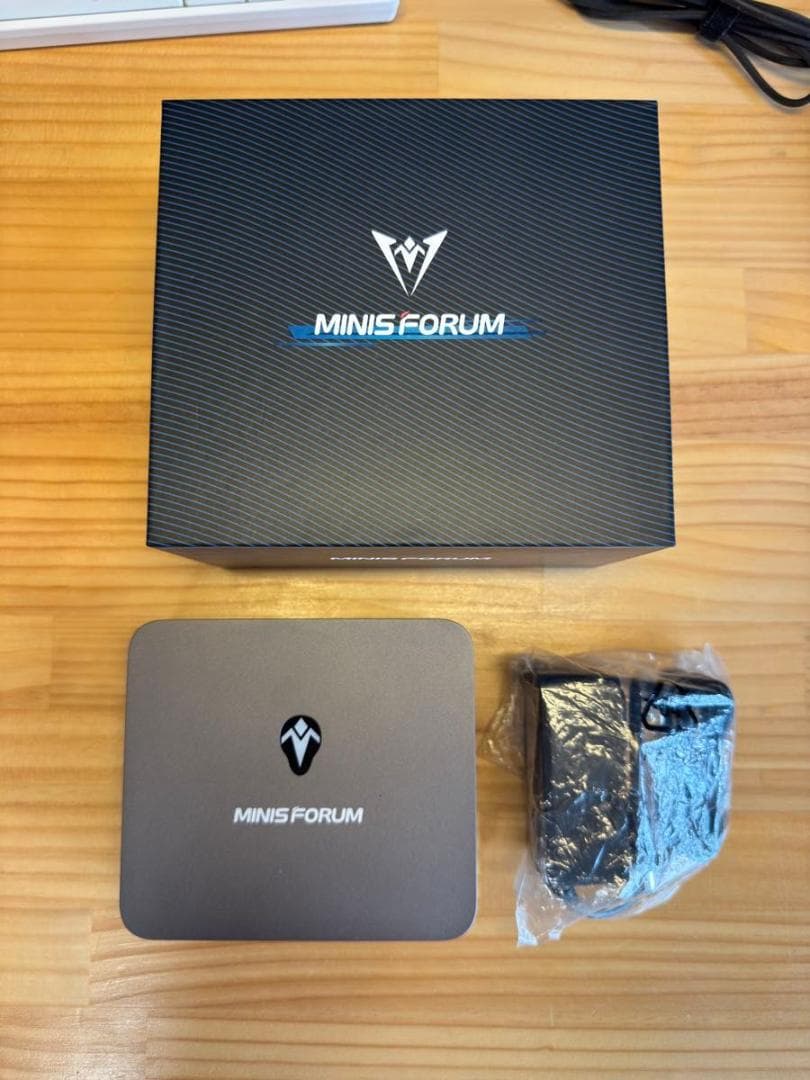 ミニPC MINISFORUM UN305
