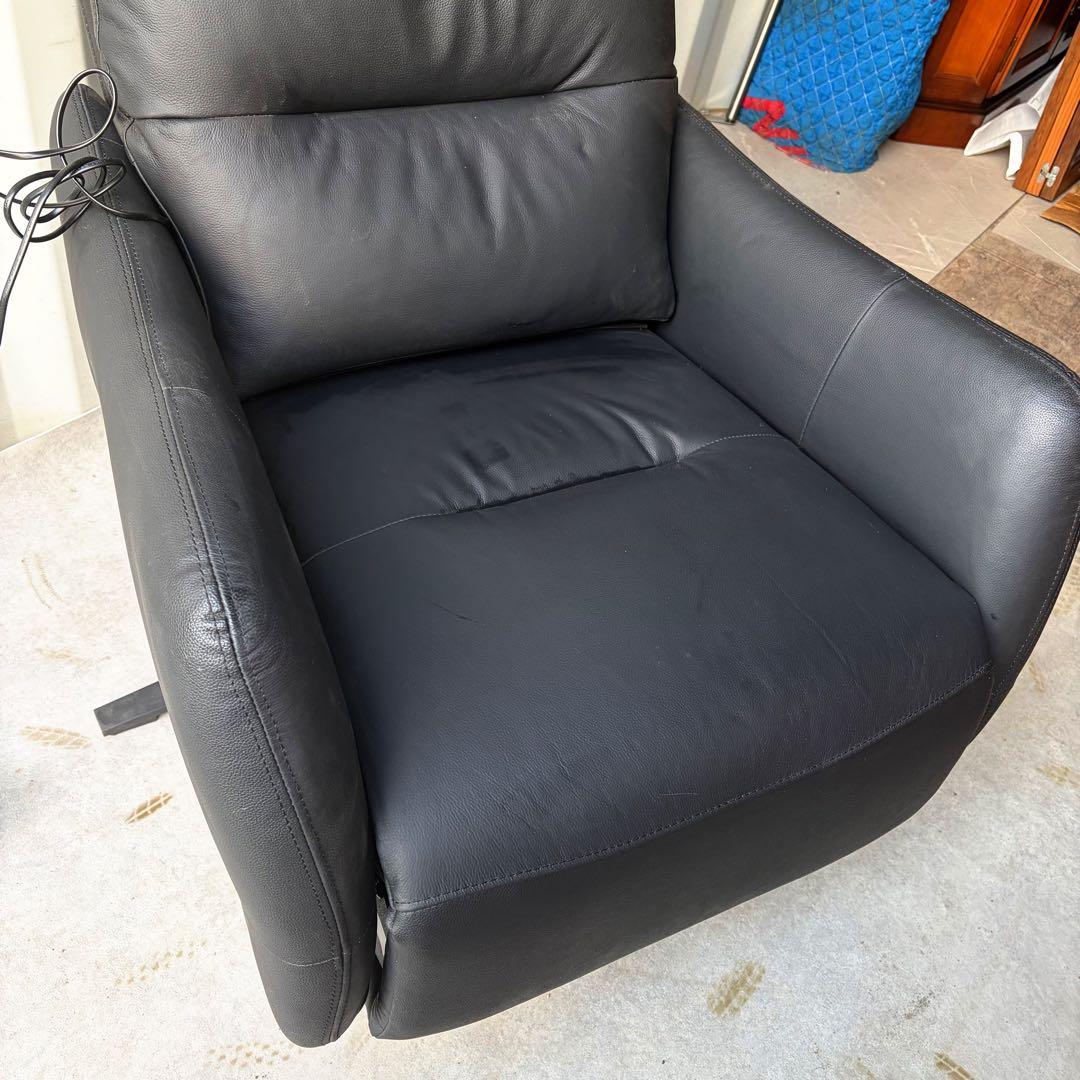 取付無料！ニトリ 2モーター 本革ダークグレー電動リクライニングパーソナルチェア