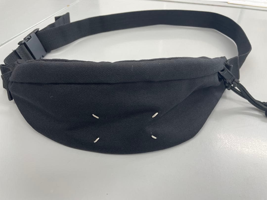 メゾンマルジェラ 4ステッチ キャンバス ボディバッグ