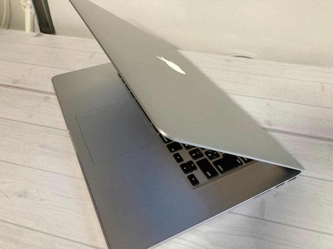 MacBook本体 MacBook Pro Retina i7 RAM8GB SSD251GB