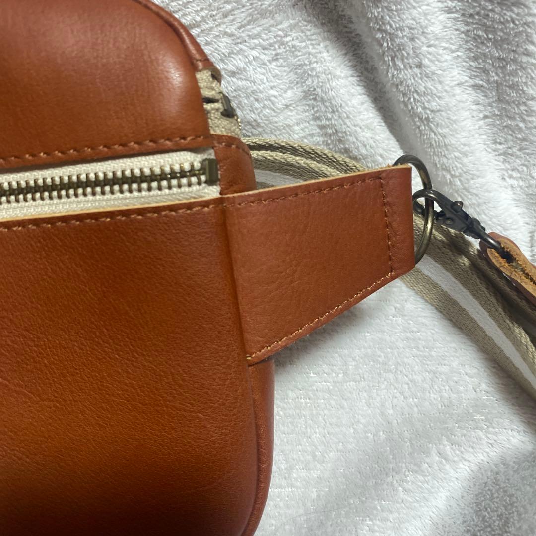 Kanmi カンミ　本革　ボディバッグ　ウエストバッグ　極美品　匿名配送