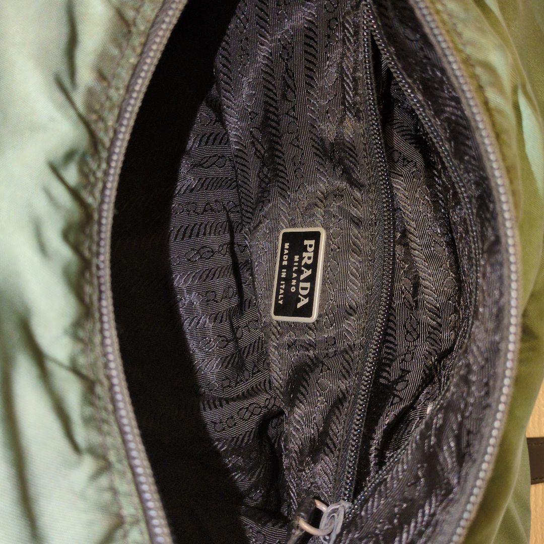 PRADA グリーン メッセンジャーバッグ