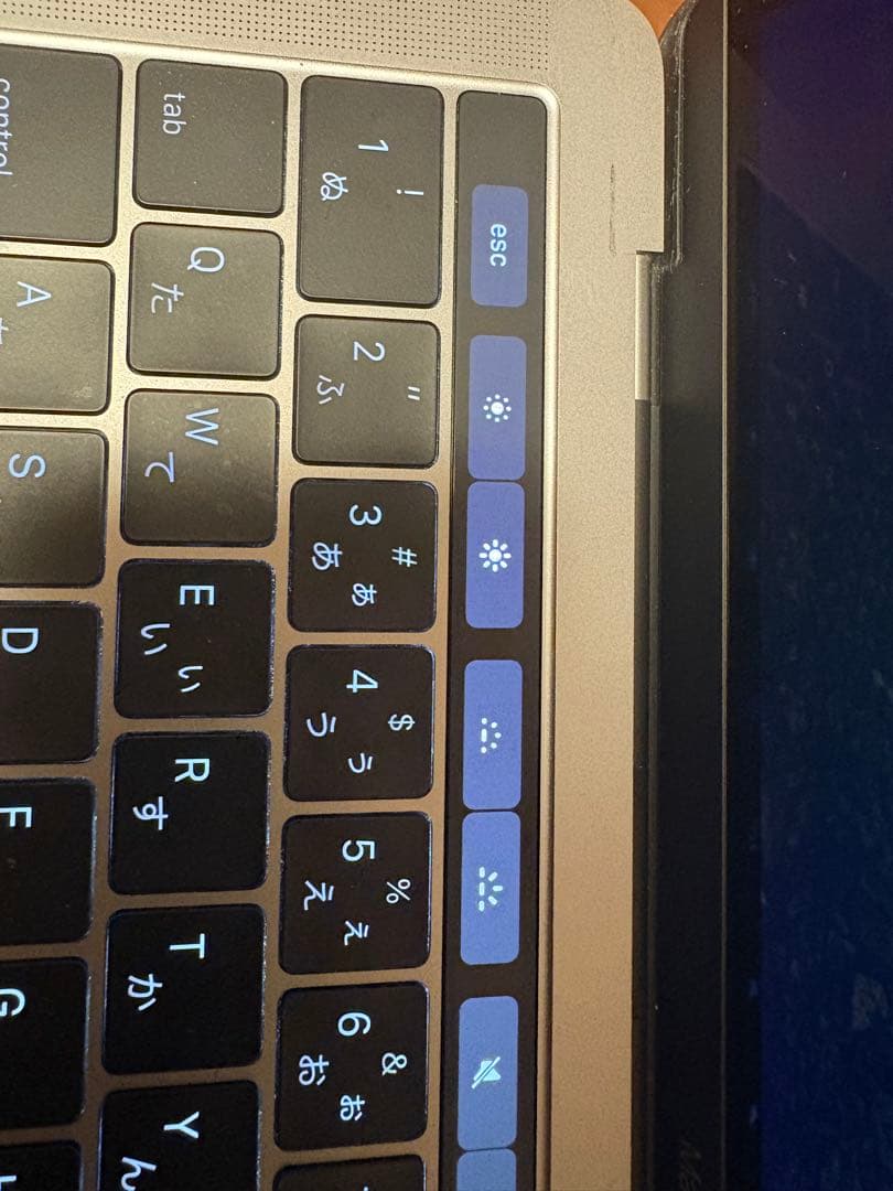 Apple MacBook Pro 13インチ (2016) 本体 タッチバー