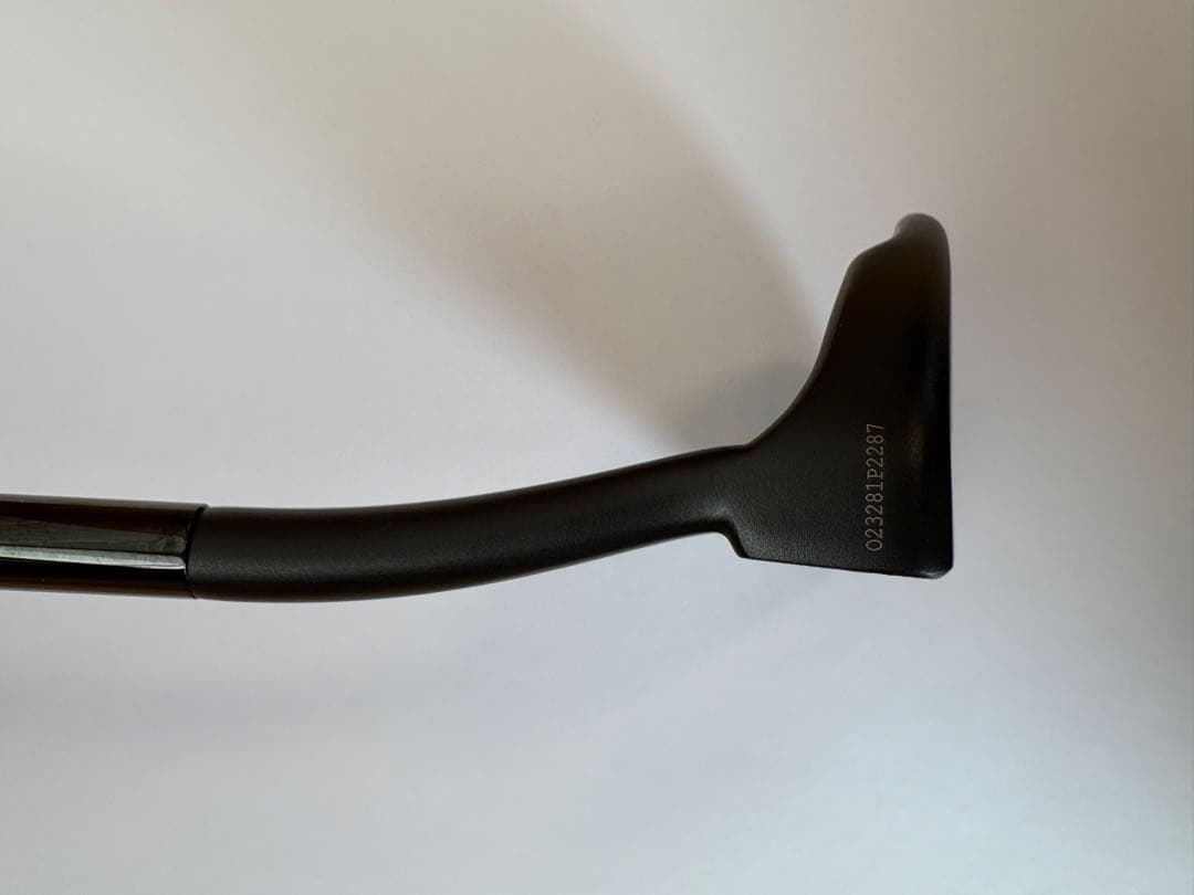 オデッセイ　WHITE HOT BLACK NINE FLOW