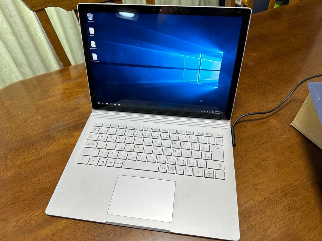 ヘッドホン Microsoft Surface Book