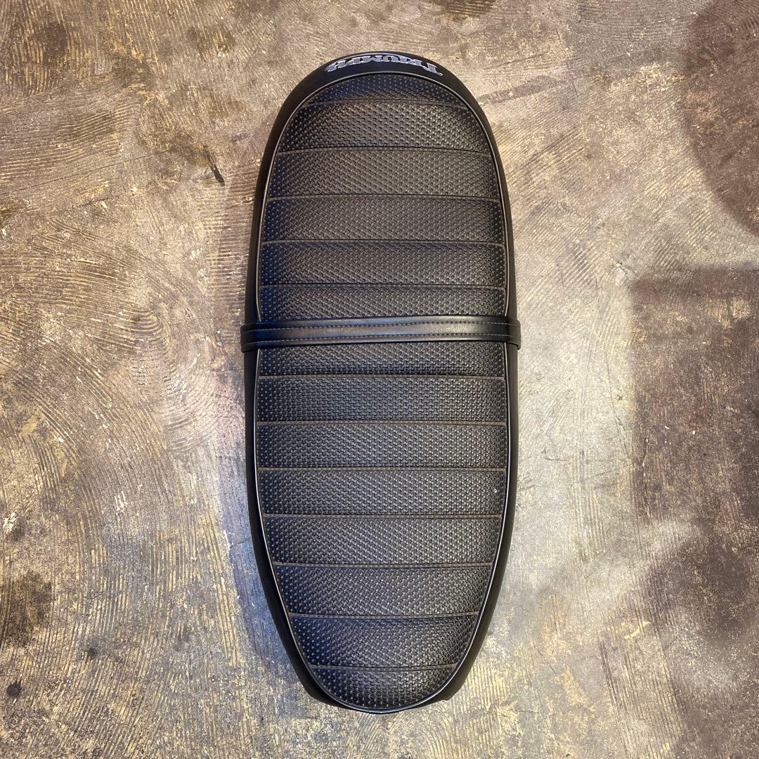 TRIUMPH 純正シート　T100