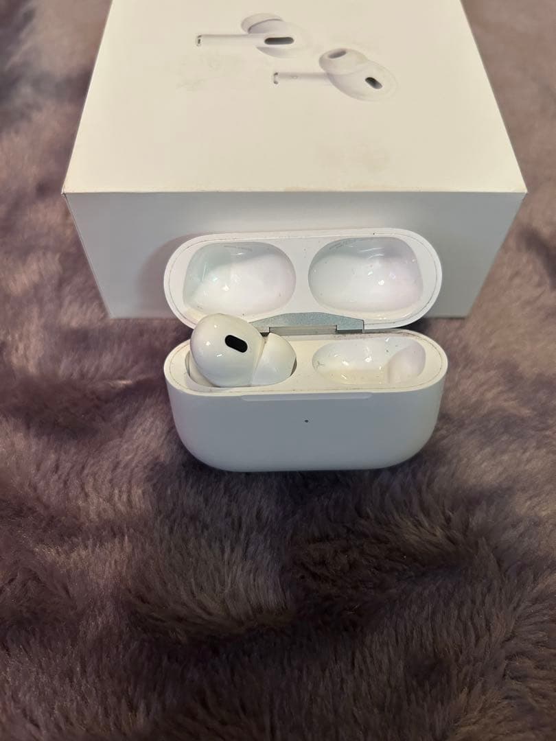 AirPods 本体 ホワイト 充電ケース付き 左耳のみ