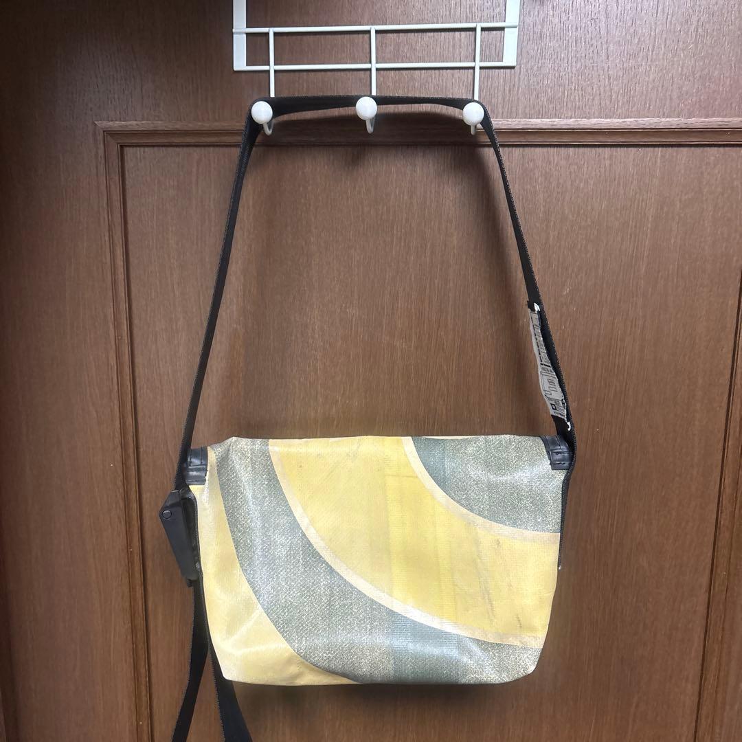 FREITAG メッセンジャーバッグ イエロー/グレー ハワイアンファイブ