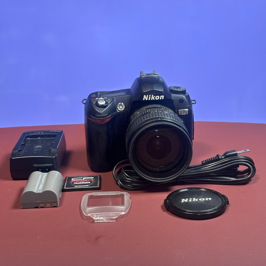 ニコン D70 デジタル一眼レフカメラ 18-70mmレンズ、CF32GB付き