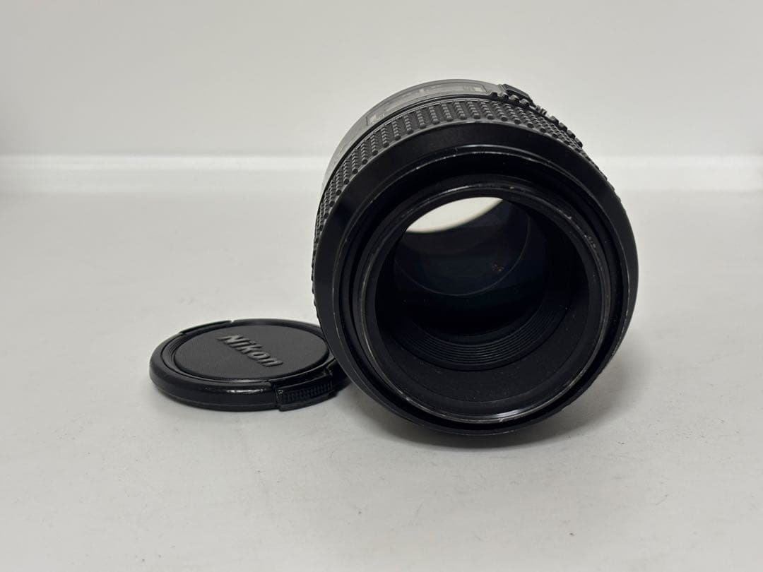 Nikon ニコン AF NIKKOR 105mm F2.8D
