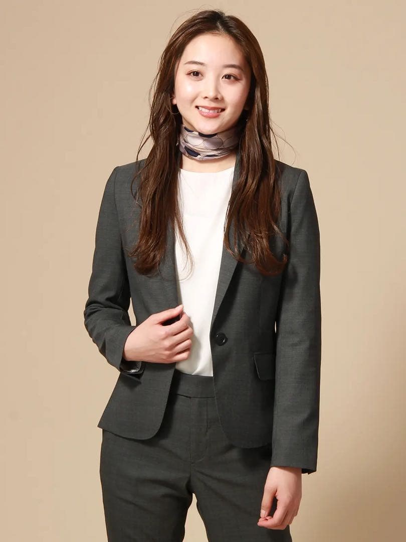 [未使用級]ザスーツカンパニー　現行品　大きいサイズ　パンツスーツセットアップ