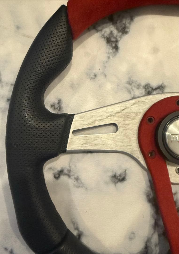 momo ステアリング　モモ　ハンドル　D型