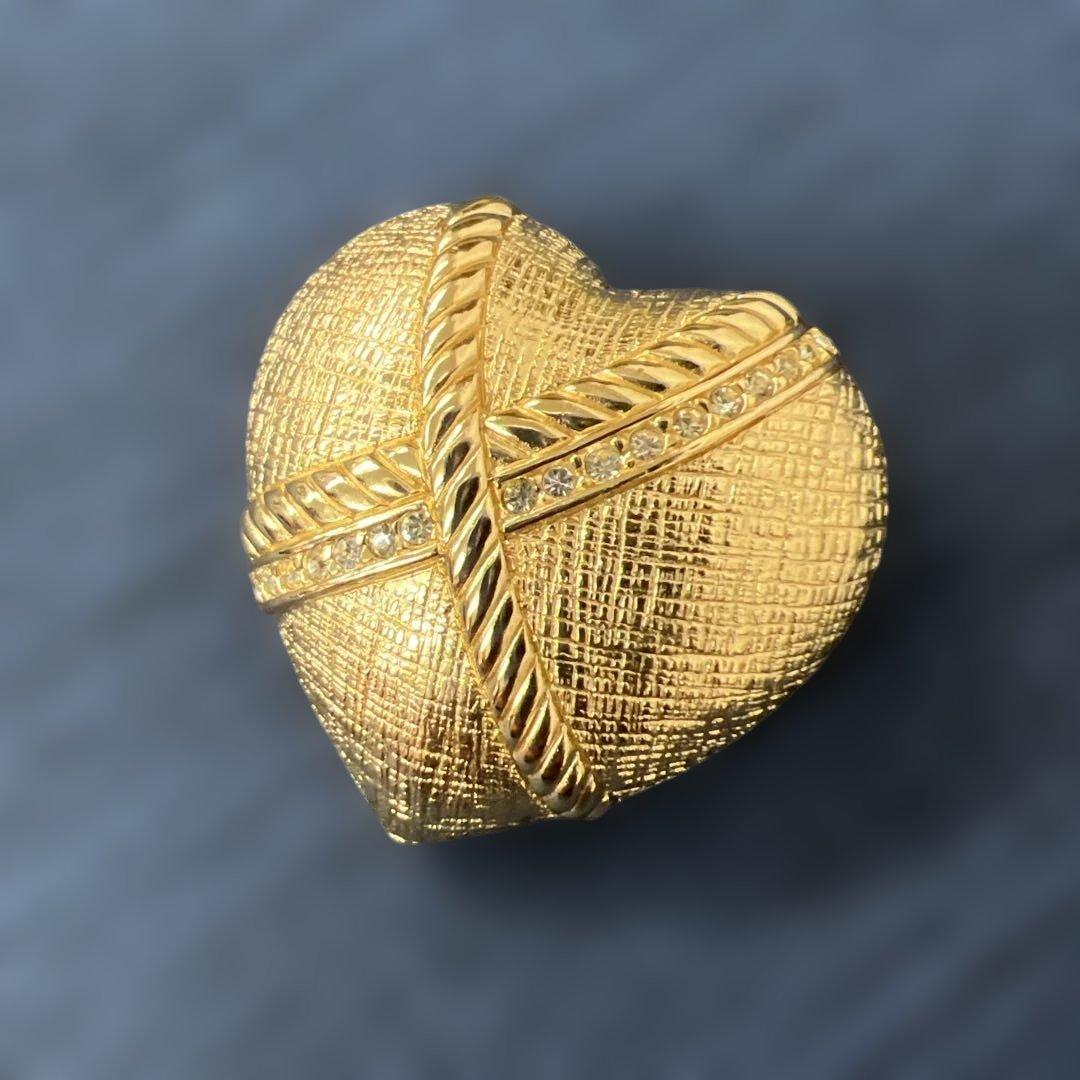 ヴィンテージ　クリスチャンディオール　ハート型金色ブローチ