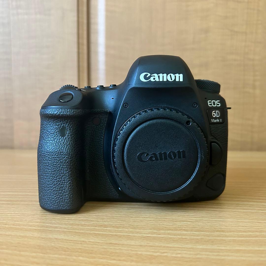 【良品】Canon EOS 6D Mark II ボディ・バッテリー2個つき‼️